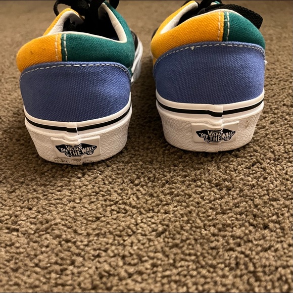 VANS UNISEX MULTI COLOR SIZE F: 8 & M: 6.5 - Picture 4 of 4